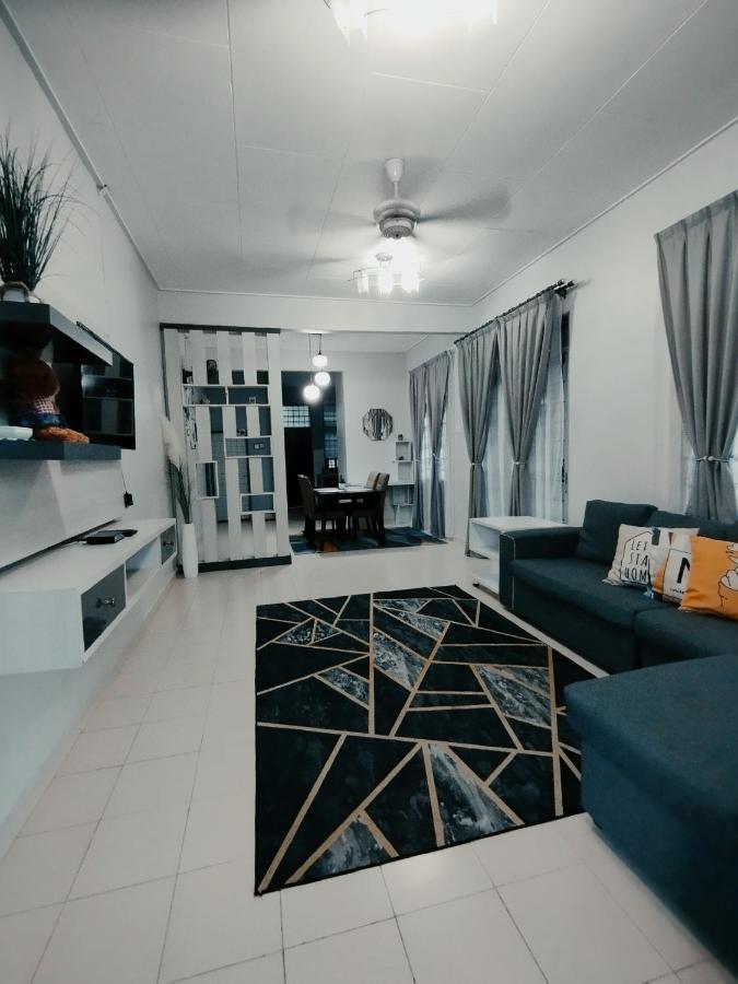 Sofea Guest House Kemaman Chukai Exterior photo